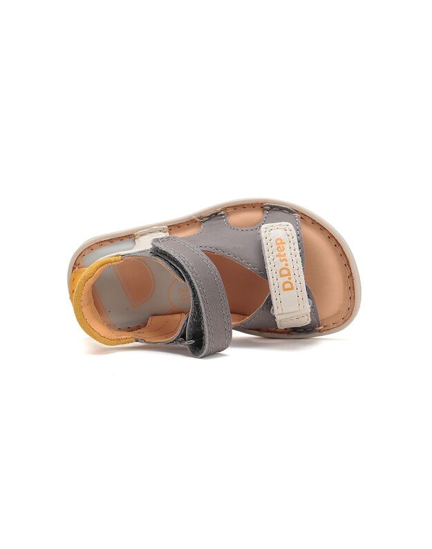Pilkos barefoot basutės 20-25 d. G076-51334A